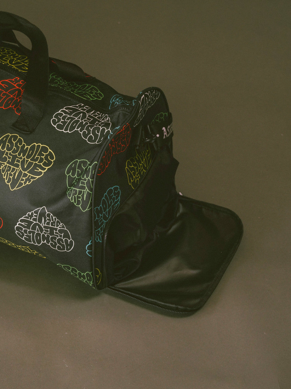 BLACK HEART LOGO PRINTED STRAP DUFFLE BAG WITH SHOE HOLDER/ Emotional Baggage