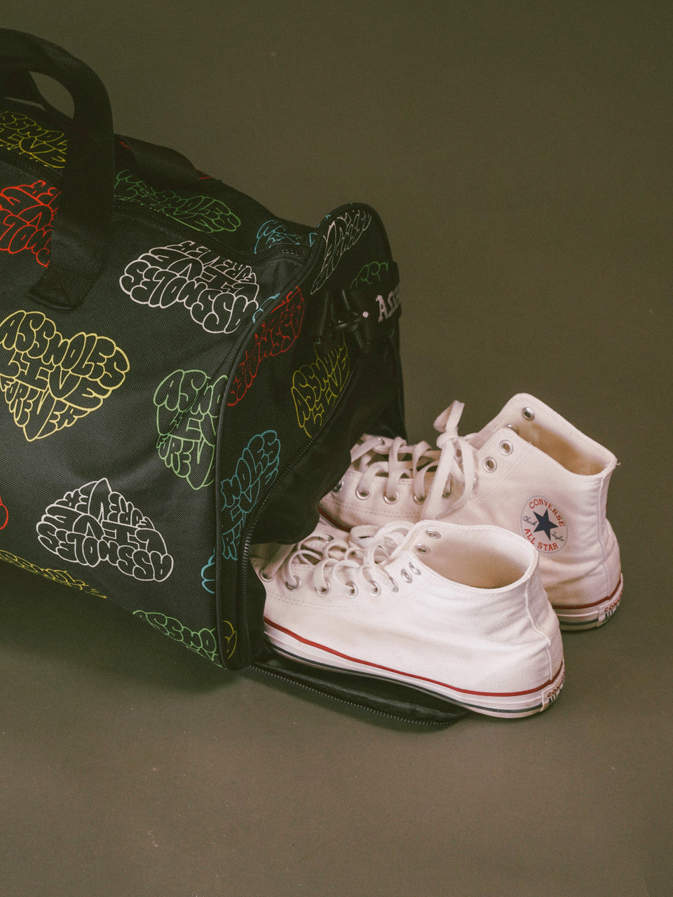 BLACK HEART LOGO PRINTED STRAP DUFFLE BAG WITH SHOE HOLDER/ Emotional Baggage